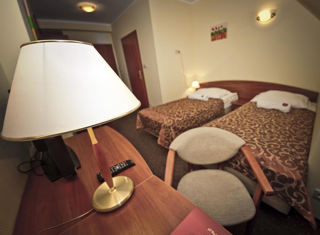 Hotel Wityng Ślesin Chambre photo