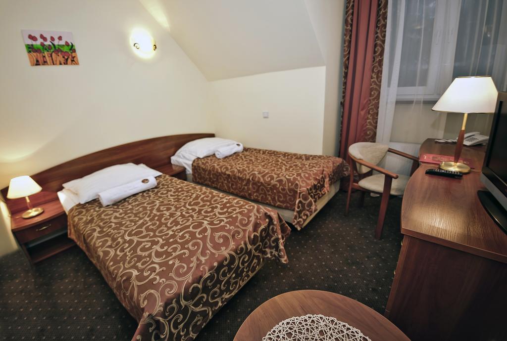 Hotel Wityng Ślesin Chambre photo
