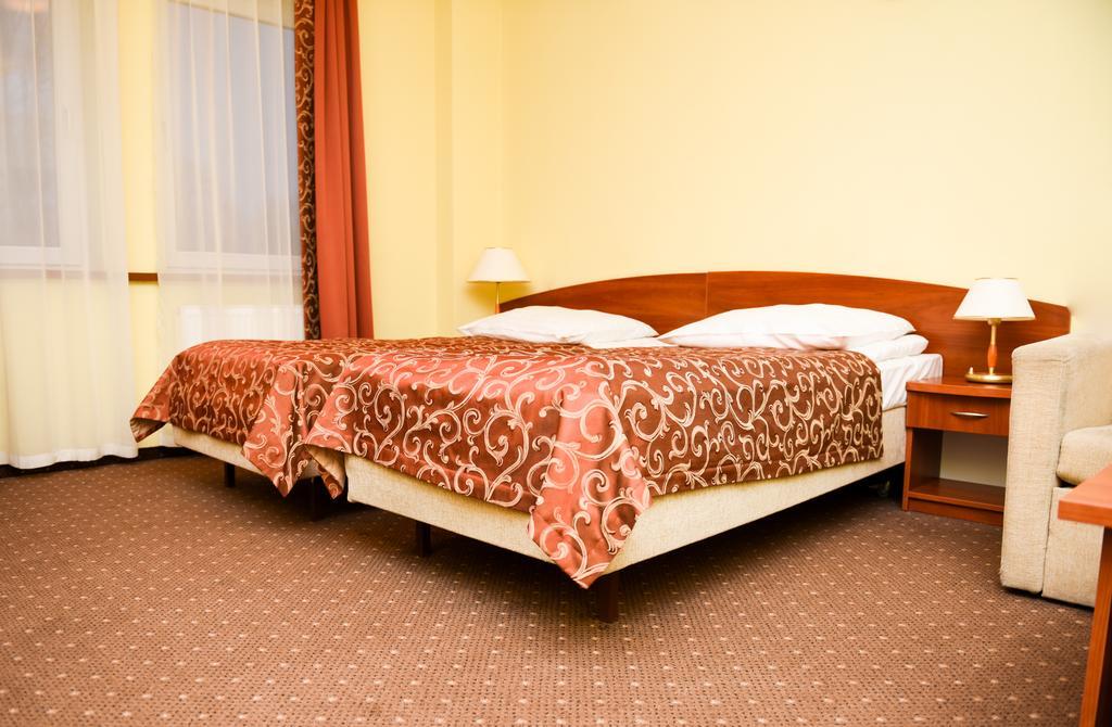 Hotel Wityng Ślesin Chambre photo