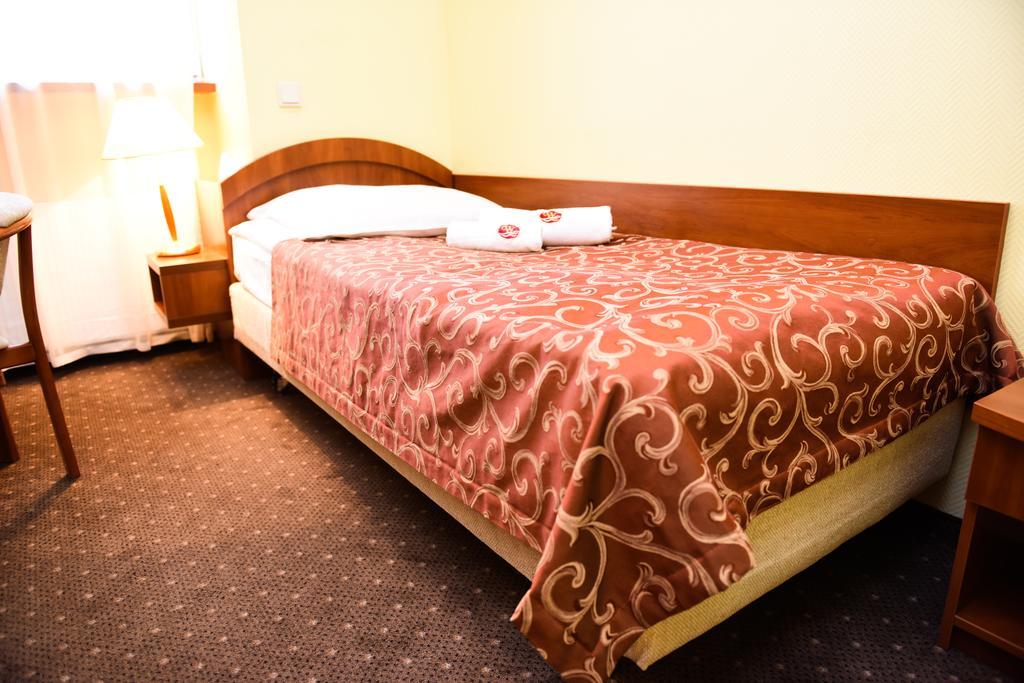 Hotel Wityng Ślesin Chambre photo