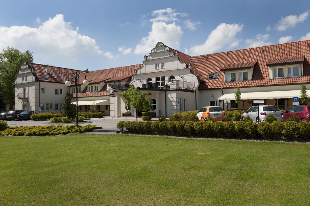 Hotel Wityng Ślesin Extérieur photo