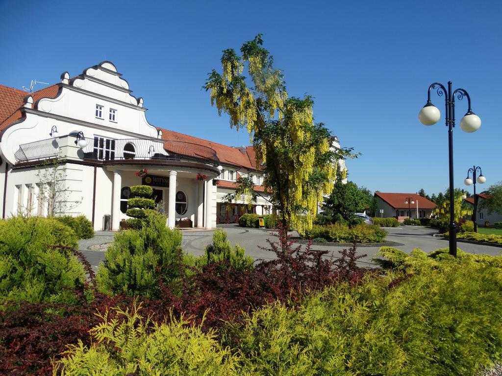 Hotel Wityng Ślesin Extérieur photo