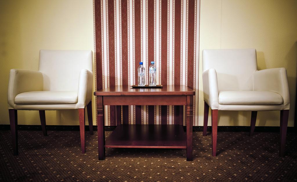 Hotel Wityng Ślesin Extérieur photo